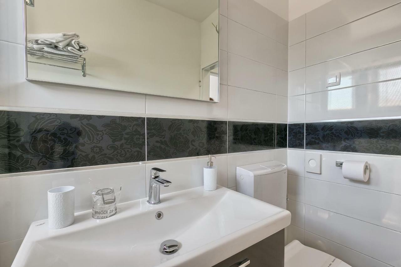 Ancora Center Apartment Пула Экстерьер фото